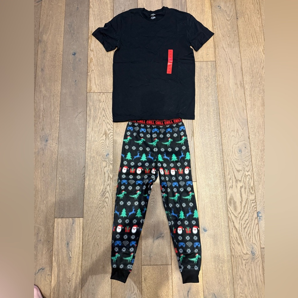 NWOT Boys Fleece Pants and T-shirt